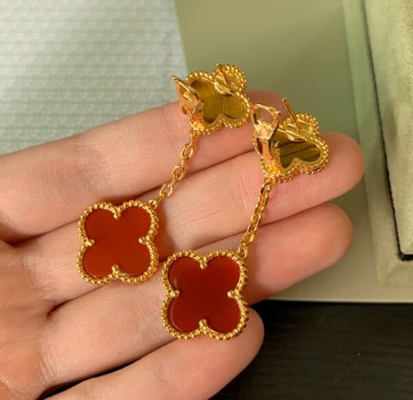 Van Cleef & Arpels. Magic Alhambra earrings, 2 motifs