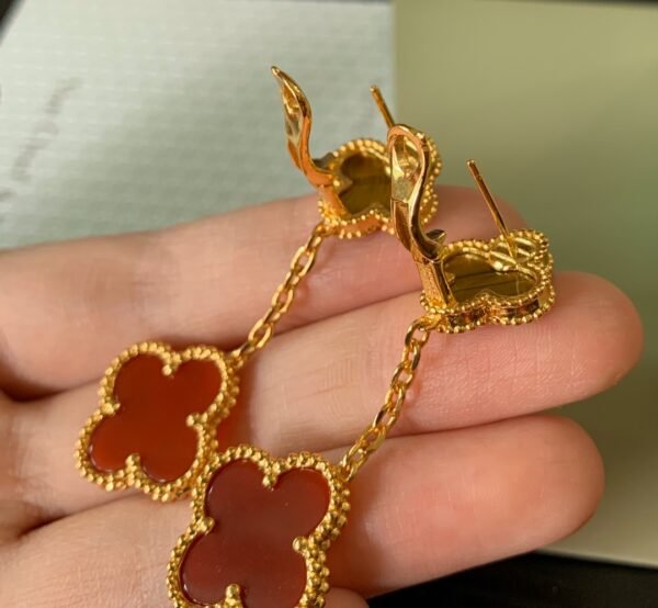 Van Cleef & Arpels. Magic Alhambra earrings, 2 motifs