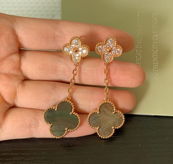 Van Cleef & Arpels. Magic Alhambra earrings, 2 motifs