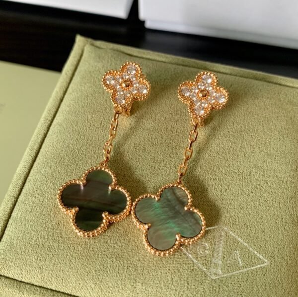 Van Cleef & Arpels. Magic Alhambra earrings, 2 motifs