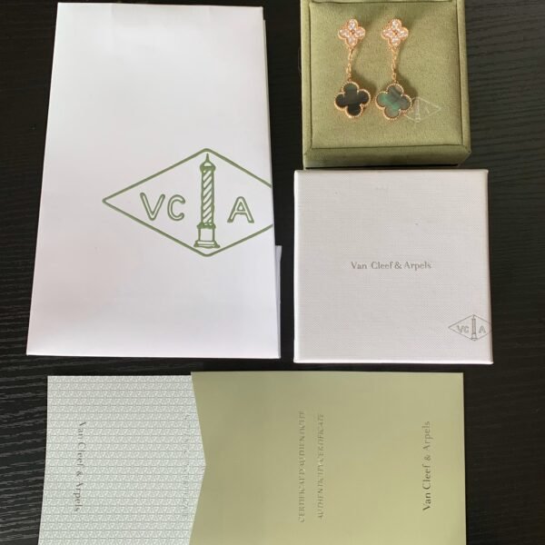 Van Cleef & Arpels. Magic Alhambra earrings, 2 motifs