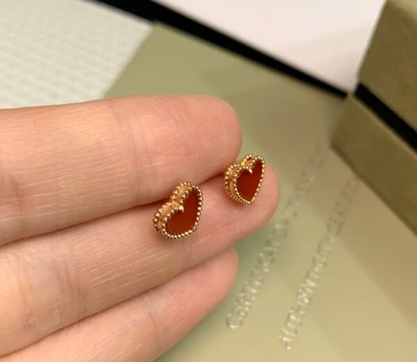 Van Cleef & Arpels. Sweet Alhambra Heart Earrings