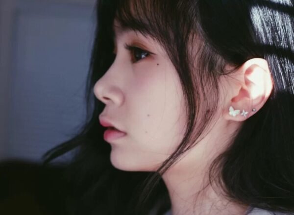 Van Cleef & Arpels. Sweet Butterflies earstuds