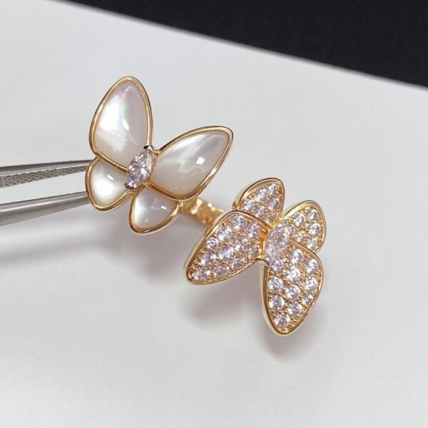 Van Cleef & Arpelf. Two Butterfly Between the Finger ring