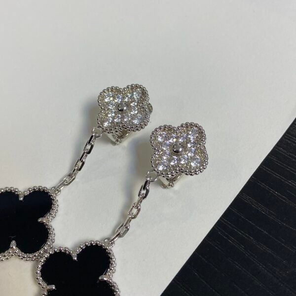 Van Cleef & Arpels. Magic Alhambra earrings. 2 motifs