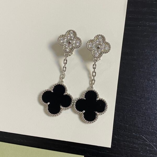 Van Cleef & Arpels. Magic Alhambra earrings. 2 motifs