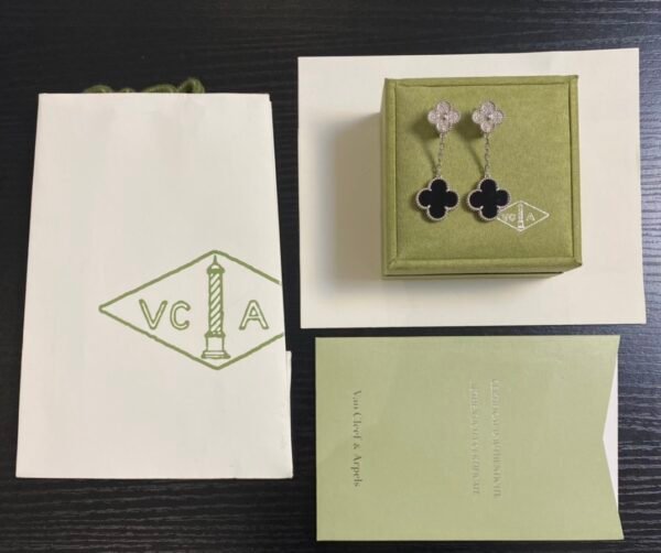 Van Cleef & Arpels. Magic Alhambra earrings. 2 motifs