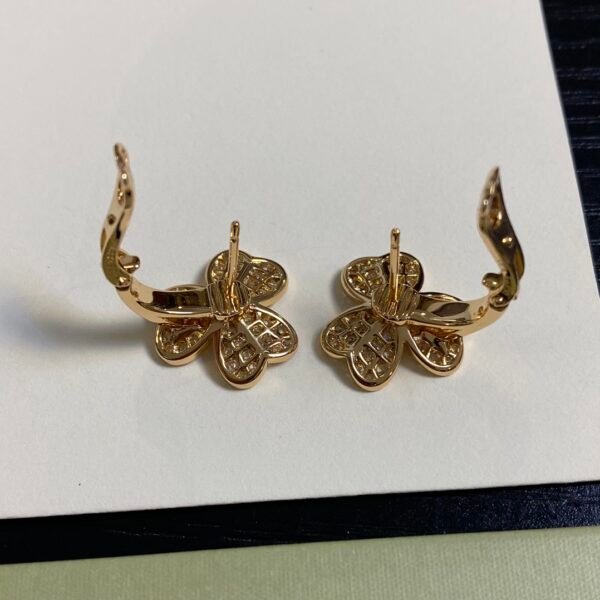 Van Cleef & Arpels. Frivole earrings, small model