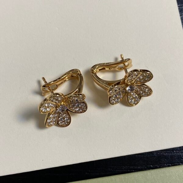 Van Cleef & Arpels. Frivole earrings, small model