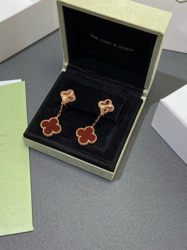 Van Cleef & Arpels. Magic Alhambra earrings, 2 motifs