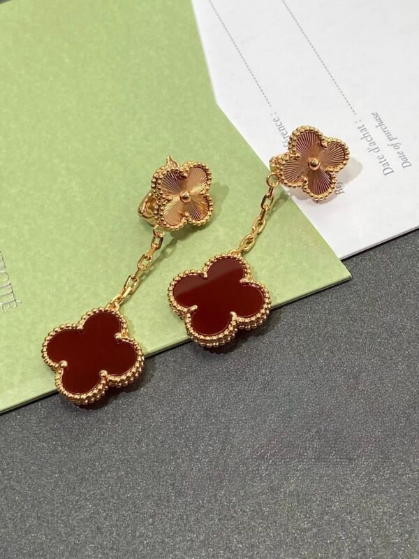 Van Cleef & Arpels. Magic Alhambra earrings, 2 motifs