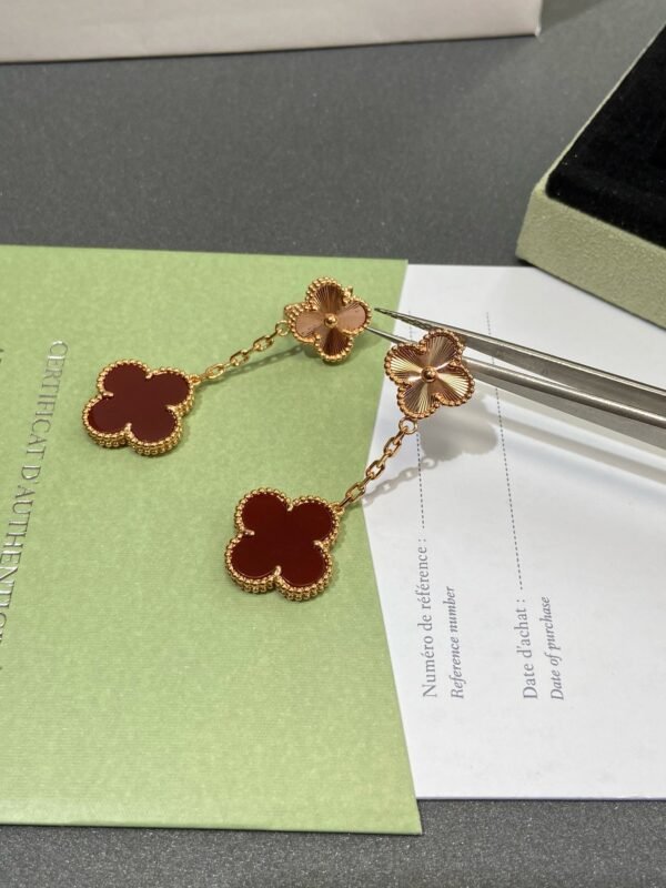 Van Cleef & Arpels. Magic Alhambra earrings, 2 motifs