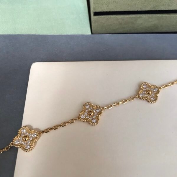 Van Cleef & Arpels. Vintage Alhambra bracelet. 5 motifs
