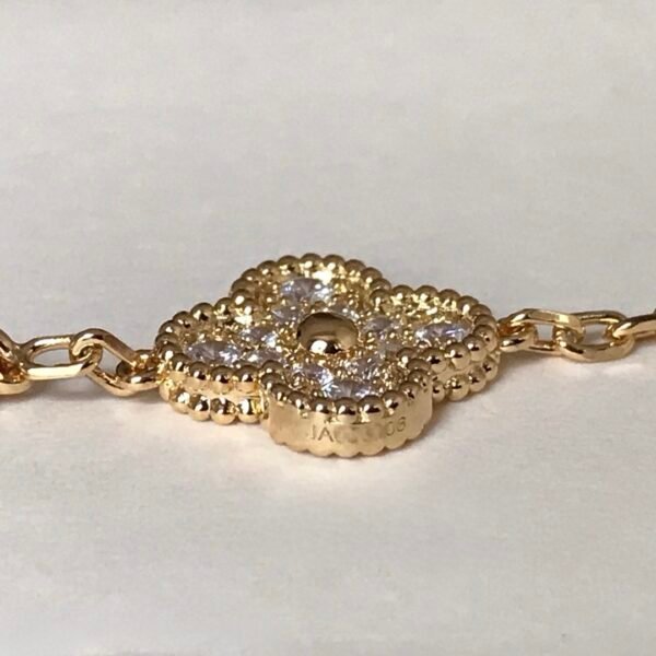 Van Cleef & Arpels. Vintage Alhambra bracelet. 5 motifs
