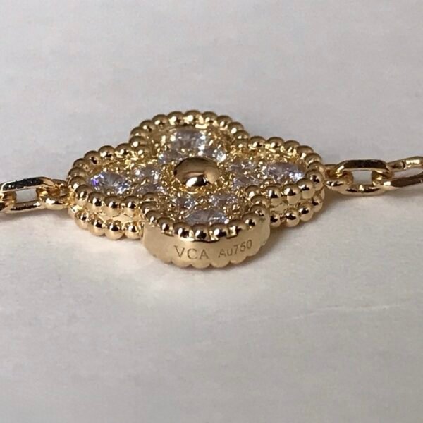 Van Cleef & Arpels. Vintage Alhambra bracelet. 5 motifs