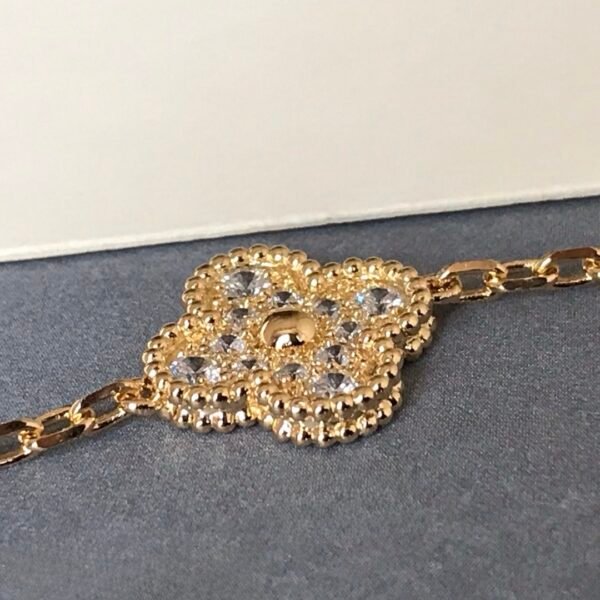 Van Cleef & Arpels. Vintage Alhambra bracelet. 5 motifs