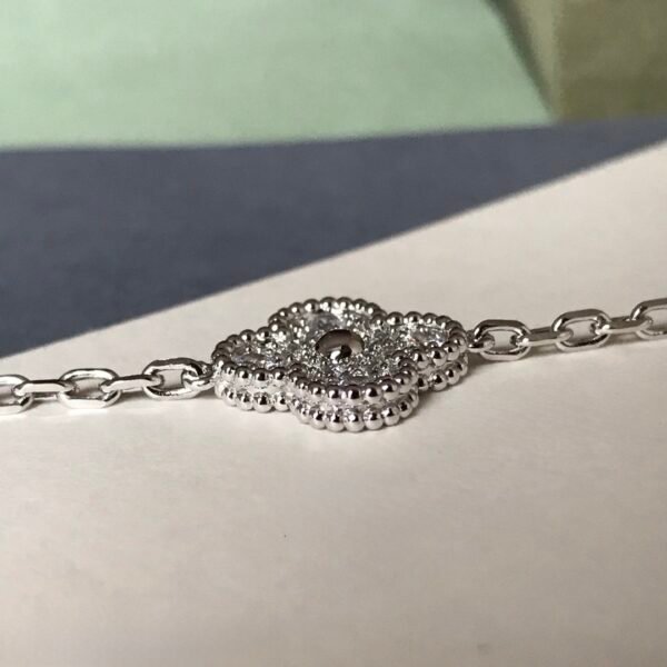 Van Cleef & Arpels. Vintage Alhambra bracelet. 5 motifs