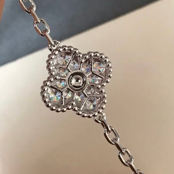 Van Cleef & Arpels. Vintage Alhambra bracelet. 5 motifs