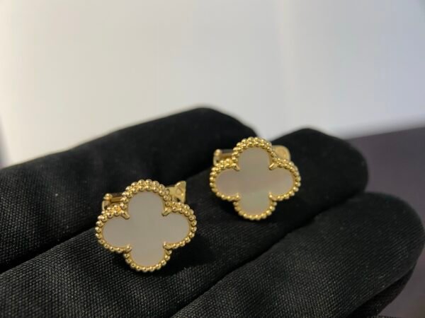 Van Cleef & Arpels. Vintage Alhambra earrings
