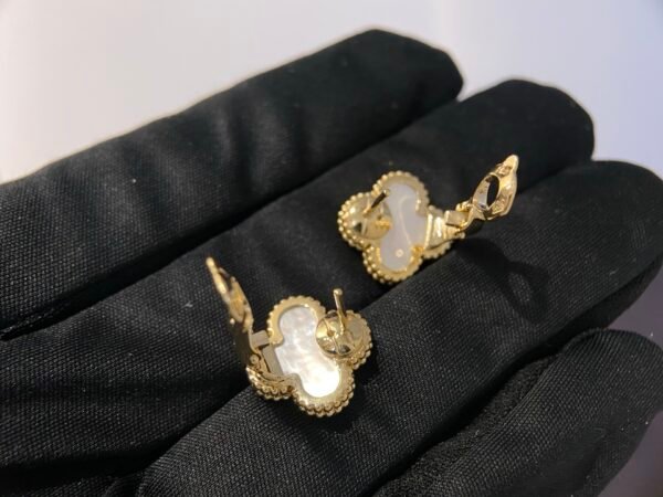 Van Cleef & Arpels. Vintage Alhambra earrings