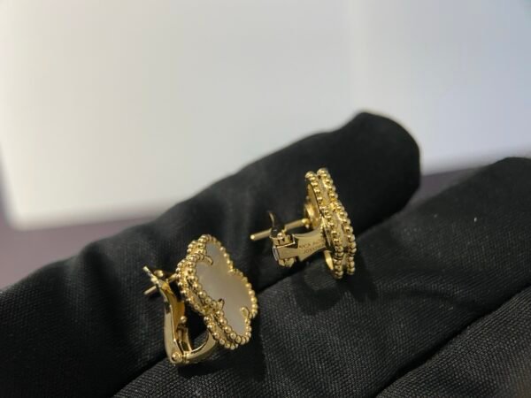 Van Cleef & Arpels. Vintage Alhambra earrings
