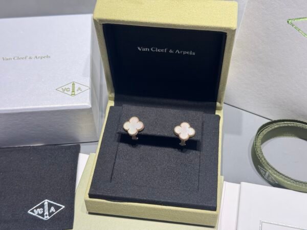 Van Cleef & Arpels. Vintage Alhambra earrings