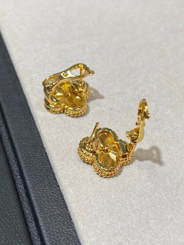 Van Cleef & Arpels. Vintage Alhambra earrings
