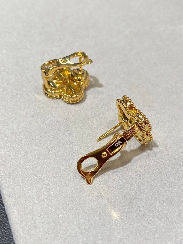 Van Cleef & Arpels. Vintage Alhambra earrings