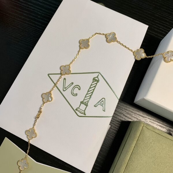 Van Cleef & Arpels. Vintage Alhambra long necklace, 20 motifs