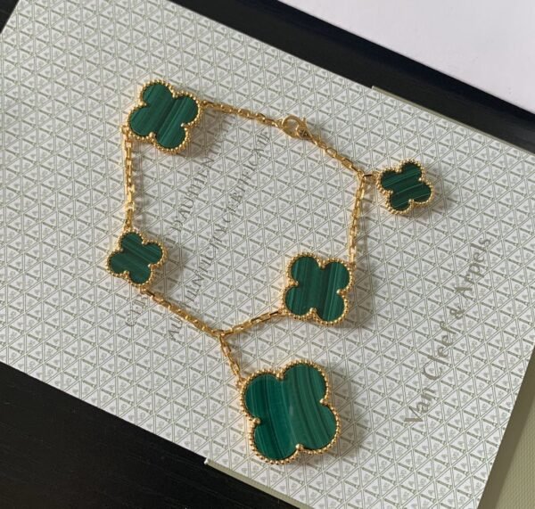 Van Cleef & Arpels. Magic Alhambra bracelet, 5 motifs