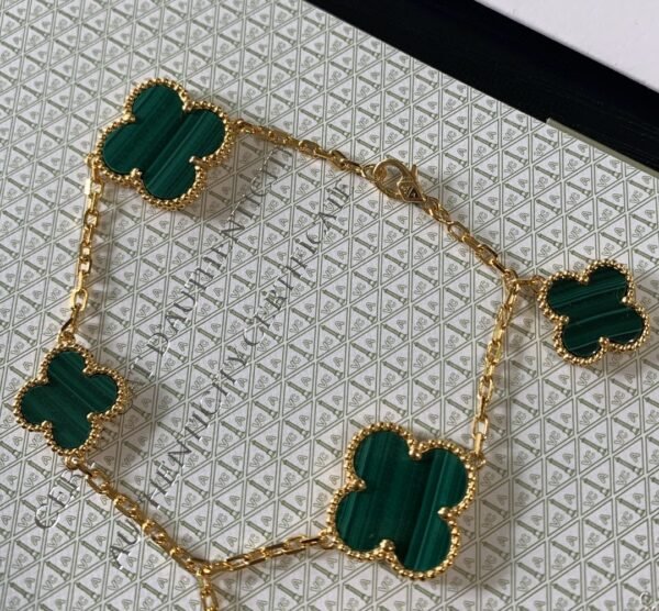 Van Cleef & Arpels. Magic Alhambra bracelet, 5 motifs