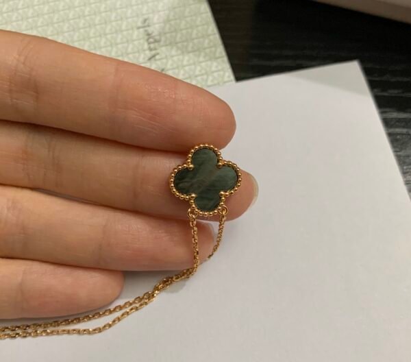 i1591687848_6808_7 Van Cleef & Arpels. Vintage Alhambra pendant (Mother-of-pearl)