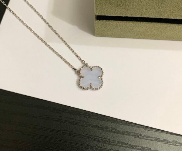 Van Cleef & Arpels. Vintage Alhambra pendant (Chalcedony)