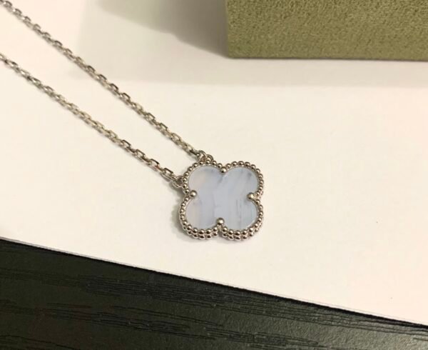 Van Cleef & Arpels. Vintage Alhambra pendant (Chalcedony)