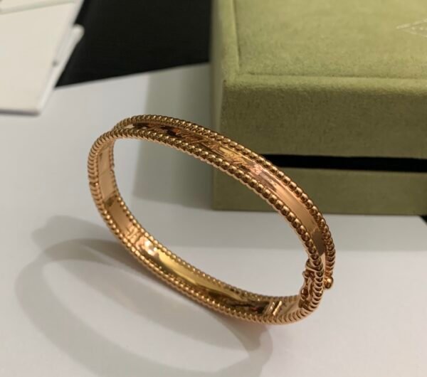 Van Cleef & Arpels. Perlée signature bracelet, medium model