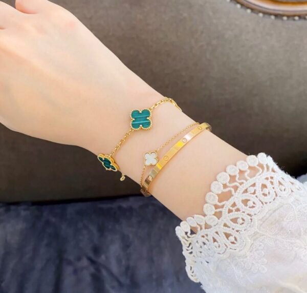 i1599503707_7593_1 Van Cleef & Arpels. Vintage Alhambra bracelet, 5 motifs