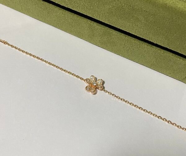 Van Cleef & Arpels. Frivole bracelet, mini model