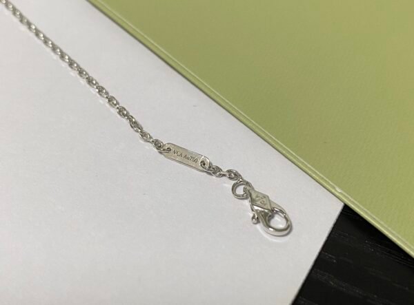 Van Cleef & Arpels. Frivole bracelet, mini model