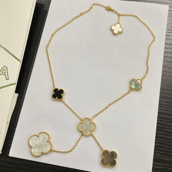 Van Cleef & Arpels. Magic Alhambra necklace, 6 motifs