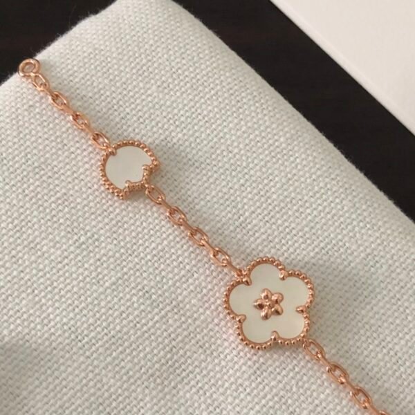 Van Cleef & Arpels. Lucky Spring bracelet, 5 motifs