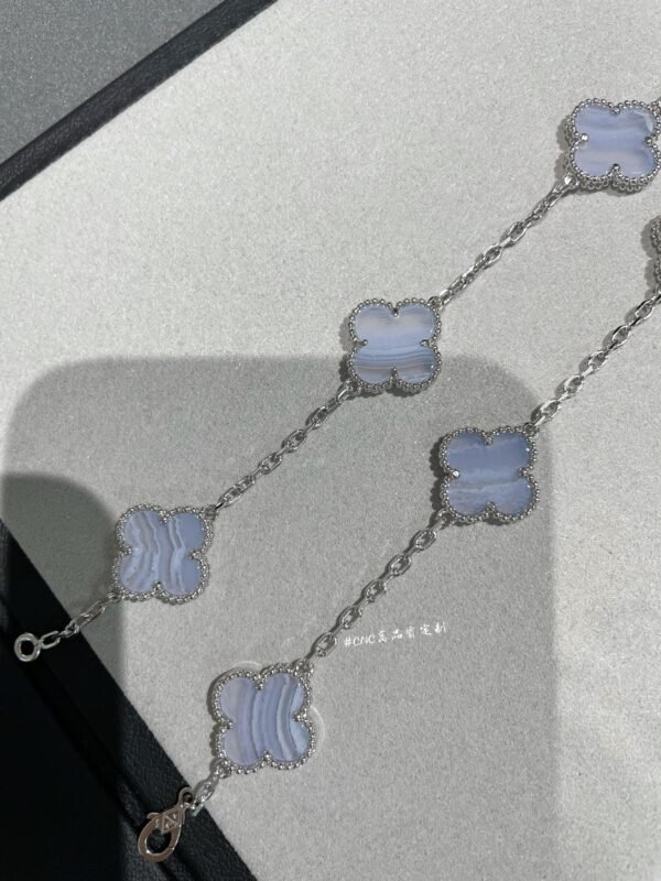 Van Cleef & Arpels. Vintage Alhambra necklace, 10 motifs