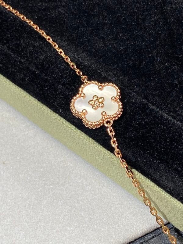 Van Cleef & Arpels. Lucky Spring bracelet, plum blossom