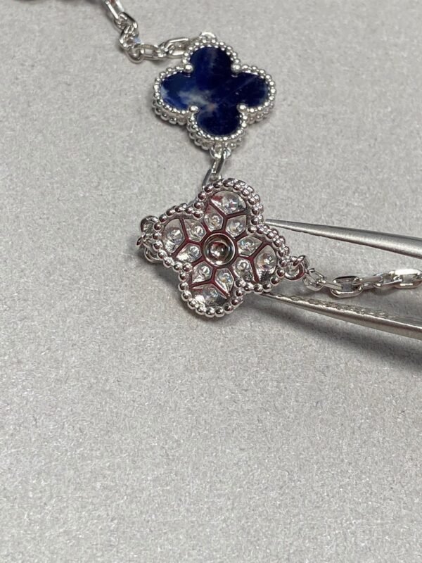 i1700121017_1613_2 Van Cleef & Arpels. Holiday Limited Edition 2023, 5 motifs