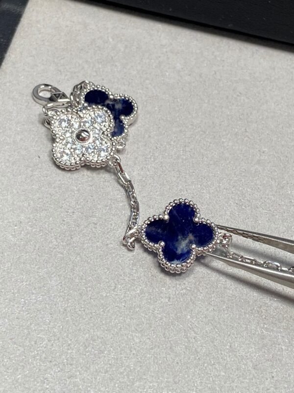 i1700121017_5486_1 Van Cleef & Arpels. Holiday Limited Edition 2023, 5 motifs