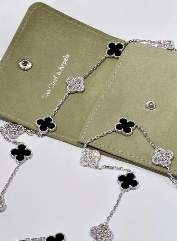 i1720760760_8054_8 Van Cleef & Arpels. Vintage Alhambra long necklace, 20 motifs