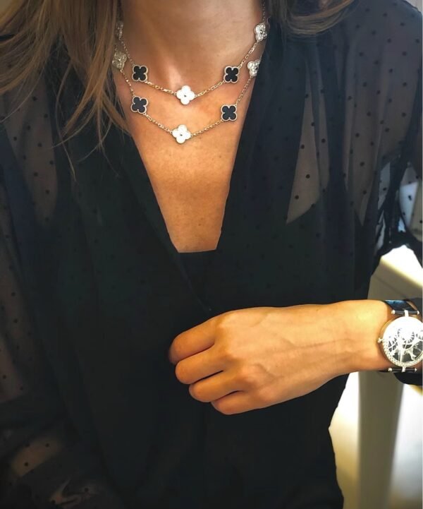 i1720792545_3349_7 Van Cleef & Arpels. Vintage Alhambra long necklace, 20 motifs