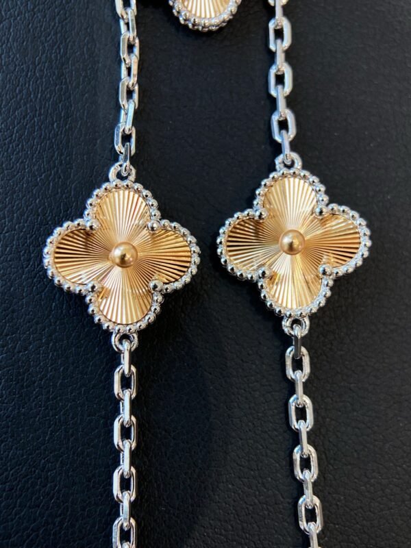 Van Cleef & Arpels. Holiday Limited Edition 2024, 5 motifs