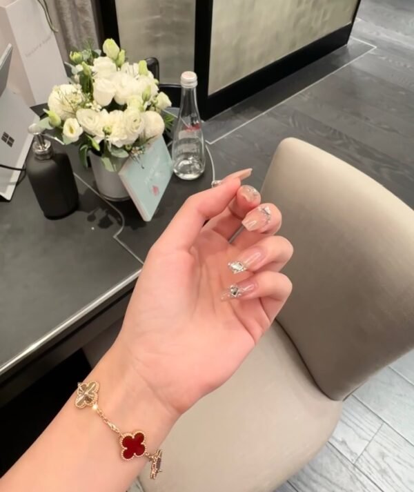 i1731060519_5109_0 Van Cleef & Arpels. Vintage Alhambra bracelet, 5 motifs