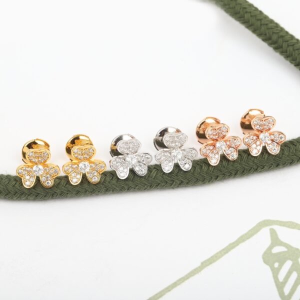 Van Cleef & Arpels. Frivole earrings, mini model