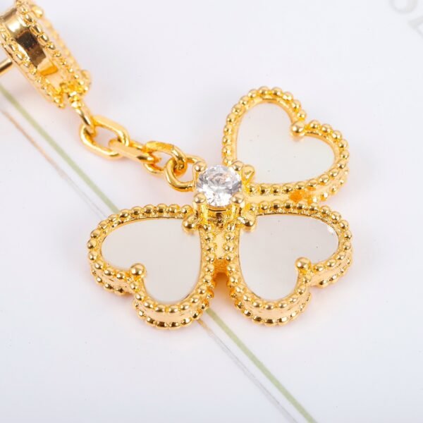 Van Cleef & Arpels. Sweet Hearts earrings